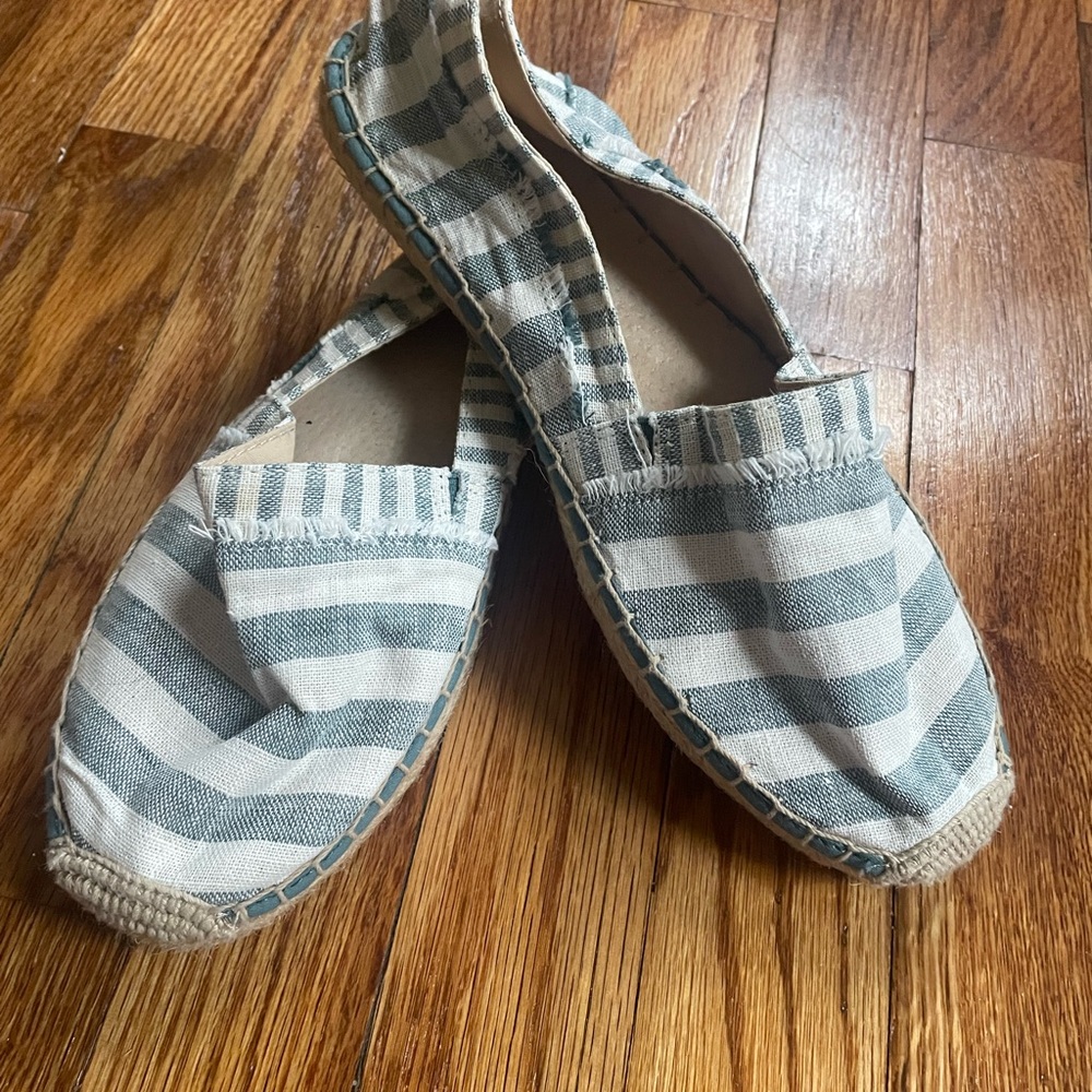 Sperry Women's Katama Cape Stripe Espadrilles blue